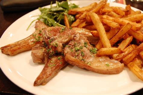 mugofstrongtea : Paulliac Lamb chops and limp chips at Bistro Le Grand Mystère