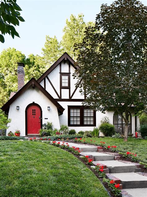 Copy the Curb Appeal | Exterior house colors, House exterior, Tudor house