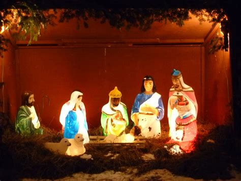 Outdoor Lighting & Exterior Light Fixtures: Outdoor Light Up Nativity