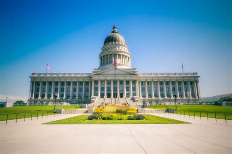 Castle Salt Lake - Utah Capitol Buliding - Adventure Travel Buzz