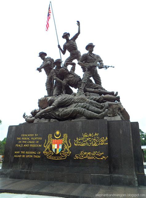 Kuala Lumpur : Tugu Negara (National Monument) | Elephants & Mangoes