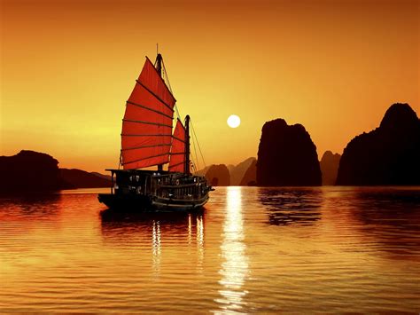 Beautiful sunset and sunrise in Ha Long Bay - Halongbay-online