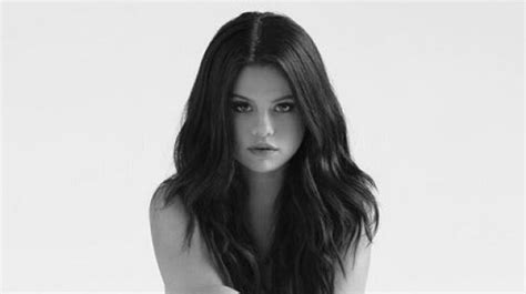 Selena Gomez Goes Topless For 'Revival' Album Cover | HuffPost Style