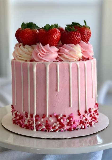 Pin on Design & Art | Unique birthday cakes, Pretty birthday cakes ...