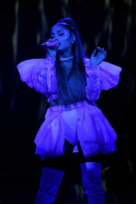 Sweetener World Tour Wallpapers - Wallpaper Cave