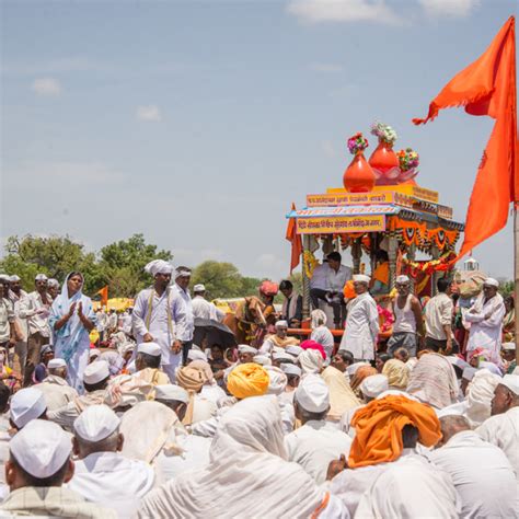 Pandharpur Wari Pilgrimage: Of Saints, Sandals and Salvation | Sahapedia