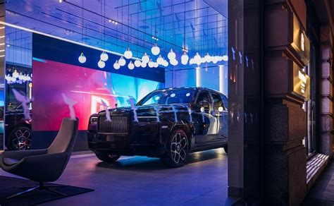 Rolls-Royce Opens Flagship Showroom In London - Scoopsky