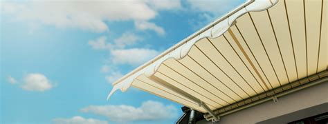 Top Five Reasons to Install Retractable Awnings in Your Home