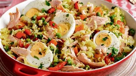 Make your own poached salmon kedgeree with Slimming World - Mirror Online