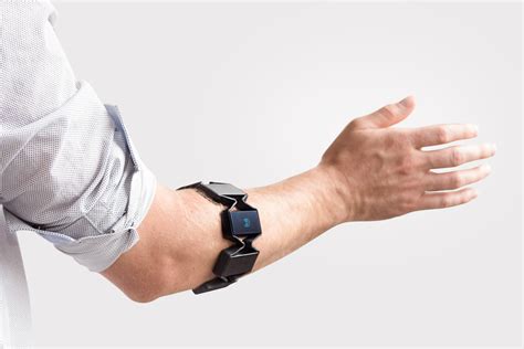 Thalmic Labs Opens App Store for Myo Armband - Wearable Tech Insider