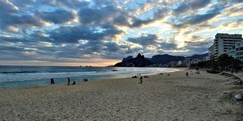 Copacabana or Ipanema. Where to stay in Rio de Janeiro?