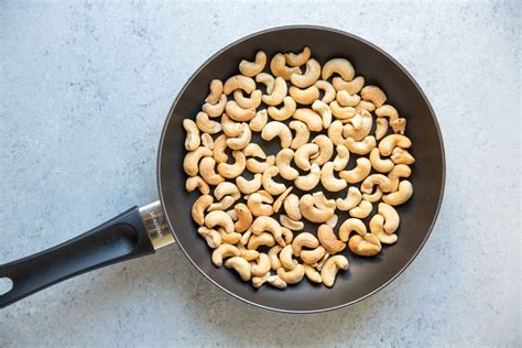 How to Roast Cashews - Culinary Hill