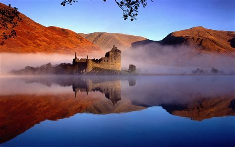 Deserted Places: The abandoned Kilchurn Castle in Scotland