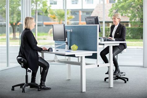 Benefits of Ergonomic Stools and Saddle Seating - Back Centre