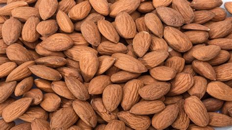 California’s Almonds Suck as Much Water Annually as Los Angeles Uses in Three Years – Mother Jones