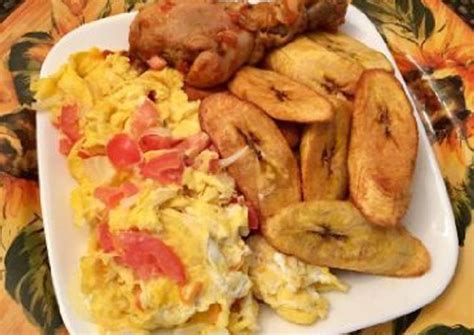 Fried eggs with fried plantain Recipe by Anu - Cookpad