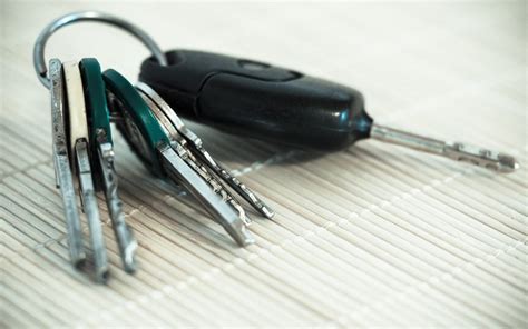 Everything You Need to Know About Car Key Replacement Options