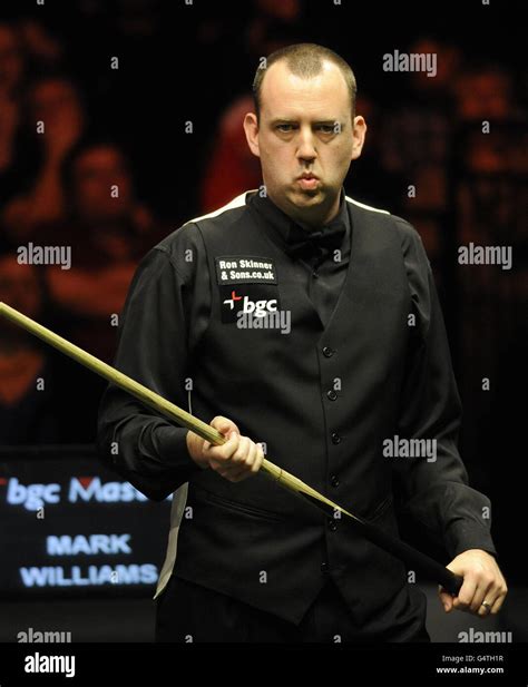 Snooker - The Masters 2012 - Day One - Alexandra Palace Stock Photo - Alamy