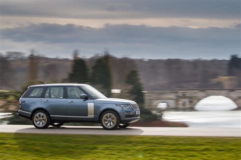 Range Rover PHEV review - we meet the P400e luxury plug-in hybrid SUV