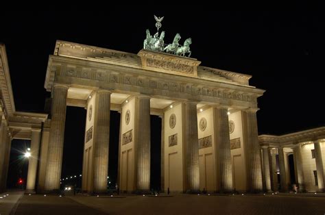 HD Wallpaper: Berlin's Iconic Brandenburg Gate at Night