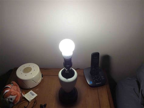 CREE 60w LED Daylight Dimmable Light Bulb Review - Tom's Tek Stop