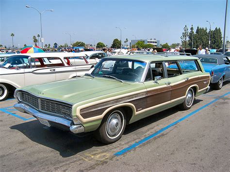 1960 Ford Country Squire - Information and photos - MOMENTcar