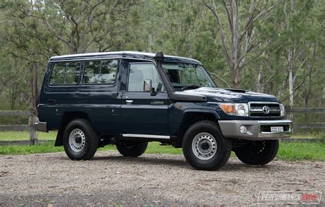 Video: 2018-2019 Toyota LandCruiser 78 Series – Detailed review – PerformanceDrive