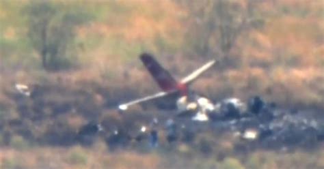 6 killed in Southern California plane crash - CBS News