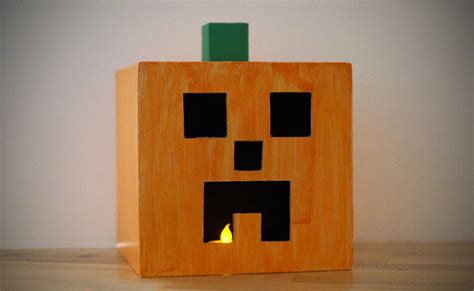 Minecraft Pumpkin craft for Halloween