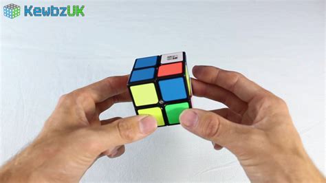 How to Solve a 2x2 Speed Cube - Step 1 | KewbzUK - YouTube