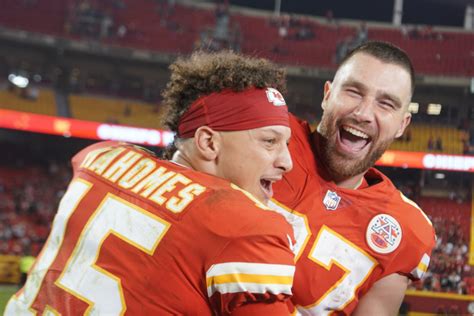 Patrick Mahomes Roasts Chiefs Teammate Travis Kelce For First Pitch ...