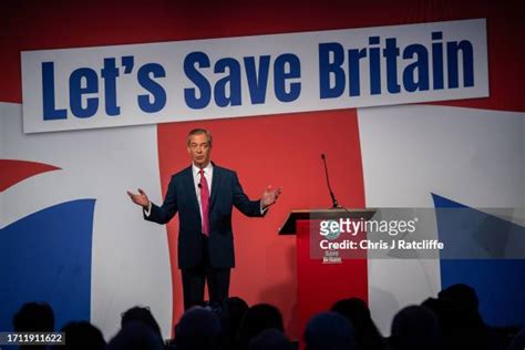 Nigel Farage Photos and Premium High Res Pictures - Getty Images