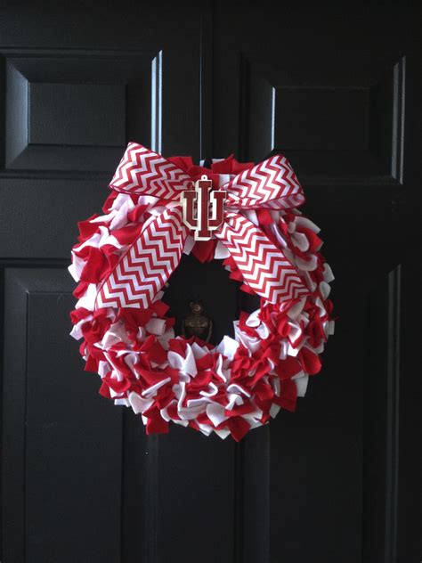 Pin by Jenni Floyd on Crafts I've Made!! | Sports wreaths, Crafts ...