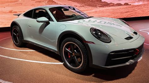 How Porsche Turned Its Iconic Car Into The 911 Dakar Safari Off-Roader ...