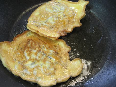 Country Gourmet Traveler: Whitebait Fritters