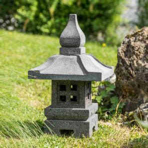 Japanese Stone Garden Lanterns UK | Wanda Collection