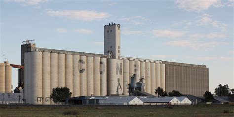 File:Lubbock Texas Cone Grain Elevator 2010.jpg - Wikipedia