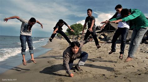 Free Images : beach, people, jump, youth, action, happy, teenagers, indonesia, social group ...