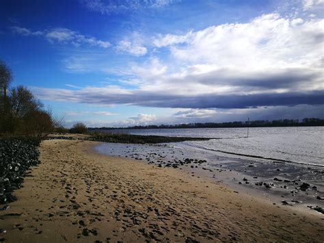 Elbe river by Germany 🏞️ : r/europe