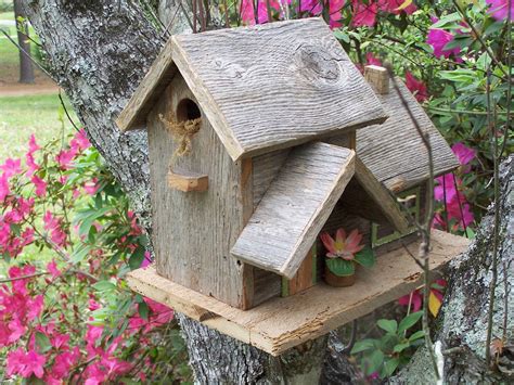 15 Decorative and Handmade Wooden Bird Houses - Style Motivation