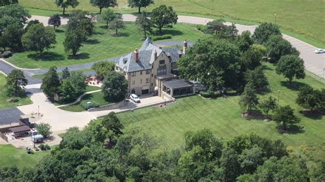 Permanent fence installed around Kansas governor’s mansion