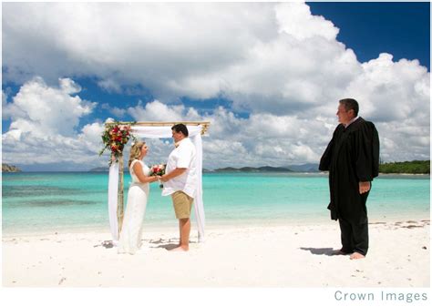 Lindquist Beach Wedding Photos — CROWN IMAGES