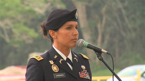 PHOTO Tulsi Gabbard's Rough And Ugly Facial Skin While Wearing Military ...