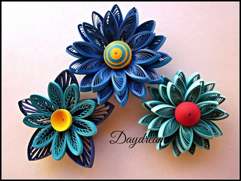 DAYDREAMS: For my love for Quilled flowers