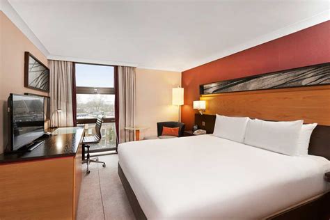 Hilton London Kensington hotel | englandrover.com