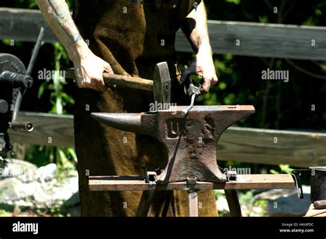 Old Blacksmith Anvil Stock Photos & Old Blacksmith Anvil Stock Images - Alamy