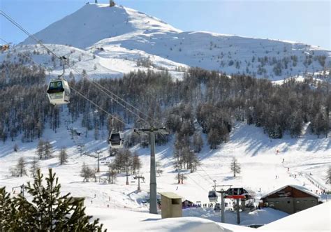 Sestriere Skiing & Snowboarding | Ski Lifts, Terrain, Lift Pass, Trail Maps