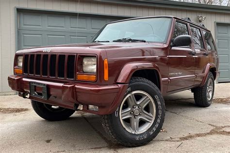 Buying Guide: The 1997-2001 Jeep Cherokee XJ - Autotrader