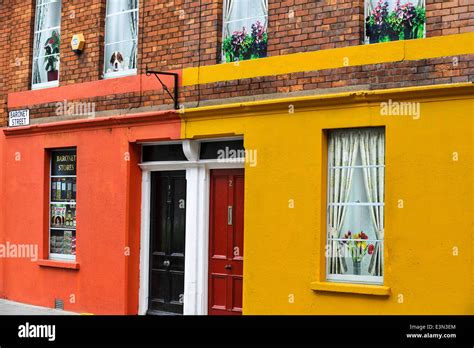 Terrace houses hi-res stock photography and images - Alamy