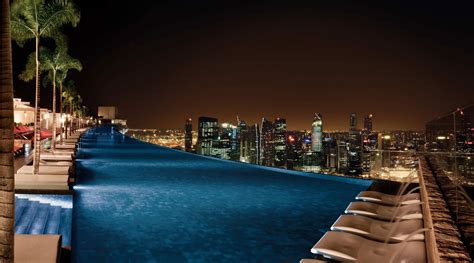 8 of the World’s Most Daring Swimming Pools Photos | Architectural Digest